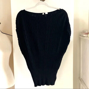 Anthropology Moth Knit Top. Size M